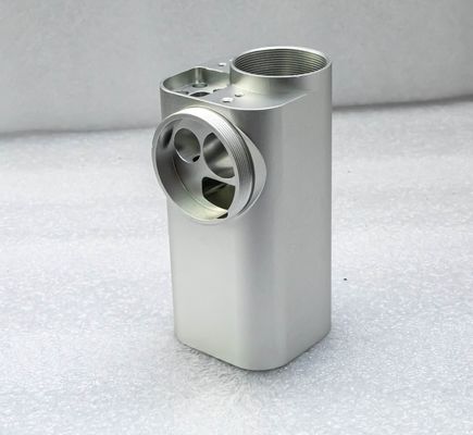 Alliage d'aluminium de rotation fait sur commande ISO9001 de pièces de commande numérique par ordinateur de haute précision